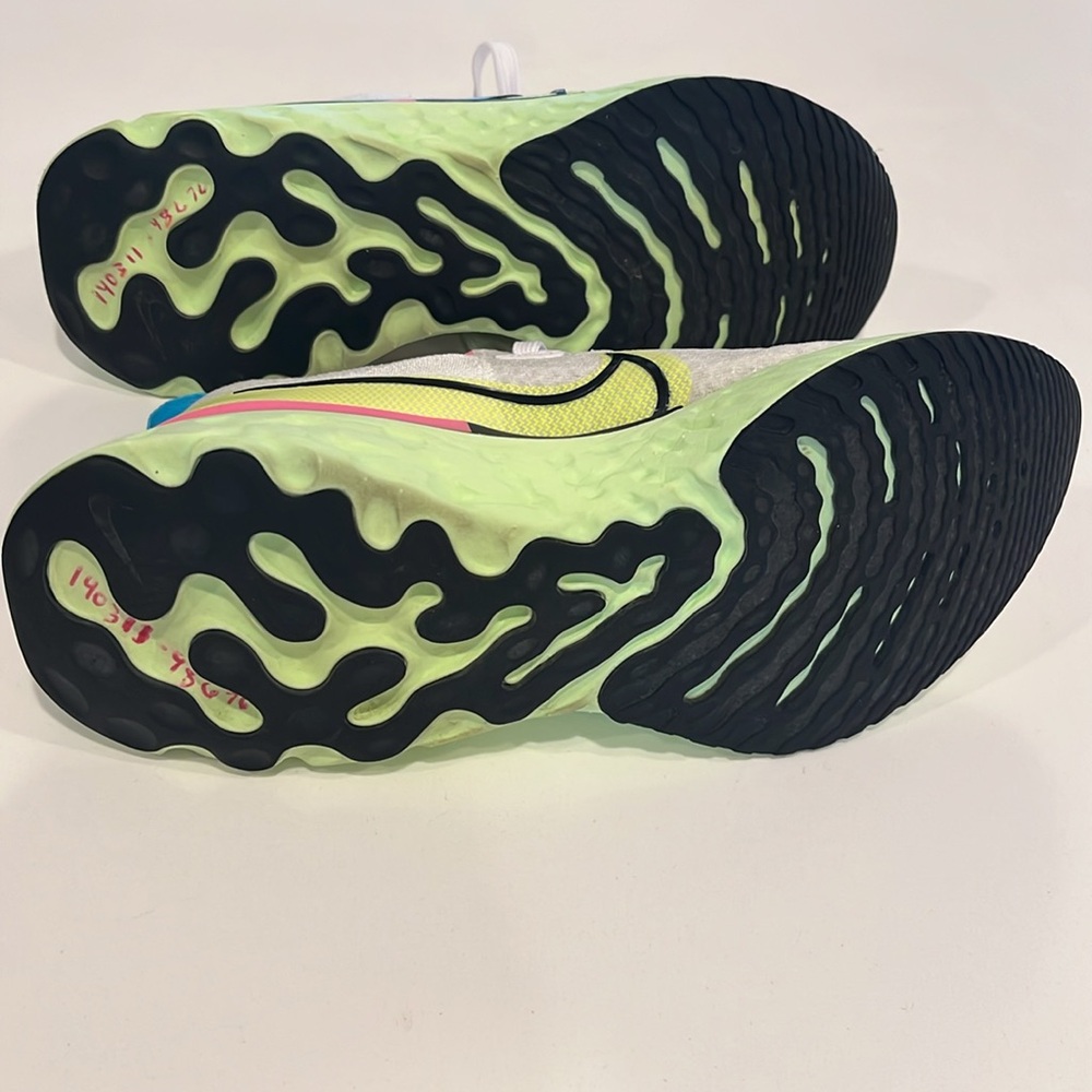 NIKE React Infinity Flyknit running shoes.  Women’s size 7.5. Volt pink glow. - Picture 10 of 12